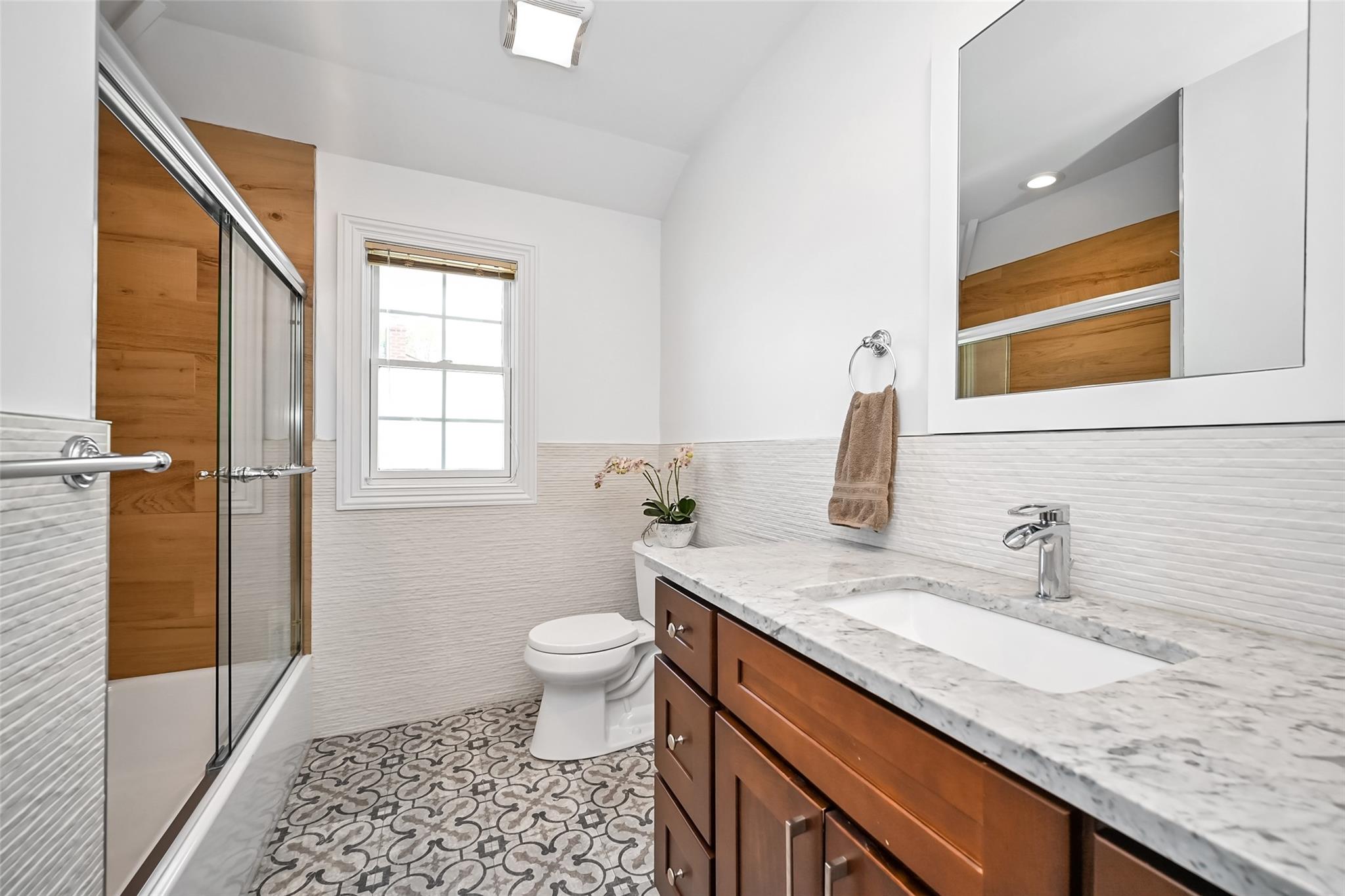 11 Knickerbocker Road, Plainview, New York image 18