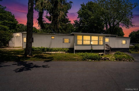 Mobile Home For Sale - 165 Lattintown Road #60<br/> Marlboro, NY 12550