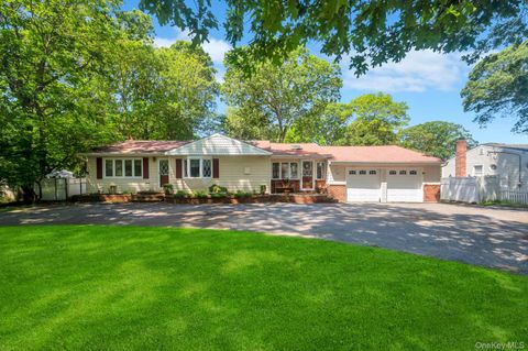 Photo of 86 Seawanhaka Avenue, Lake Grove, NY 11755 (MLS # 938313)