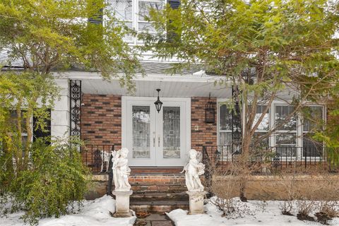 Homes For Sale - 20 Old Farm Road<br/> Scarsdale, NY 10583