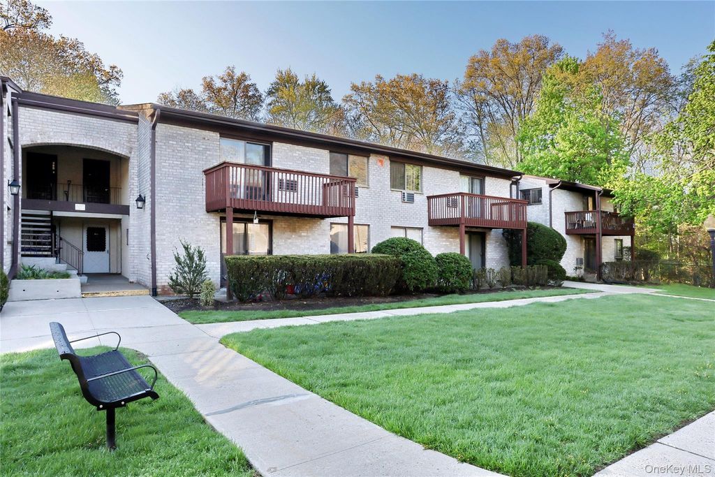 Photo of 5 Secora Road #F7, Spring Valley, NY 10977 (MLS # 990222)