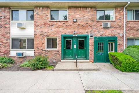 Homes For Sale - 2453 Union Boulevard #37A<br/> Islip, NY 11751