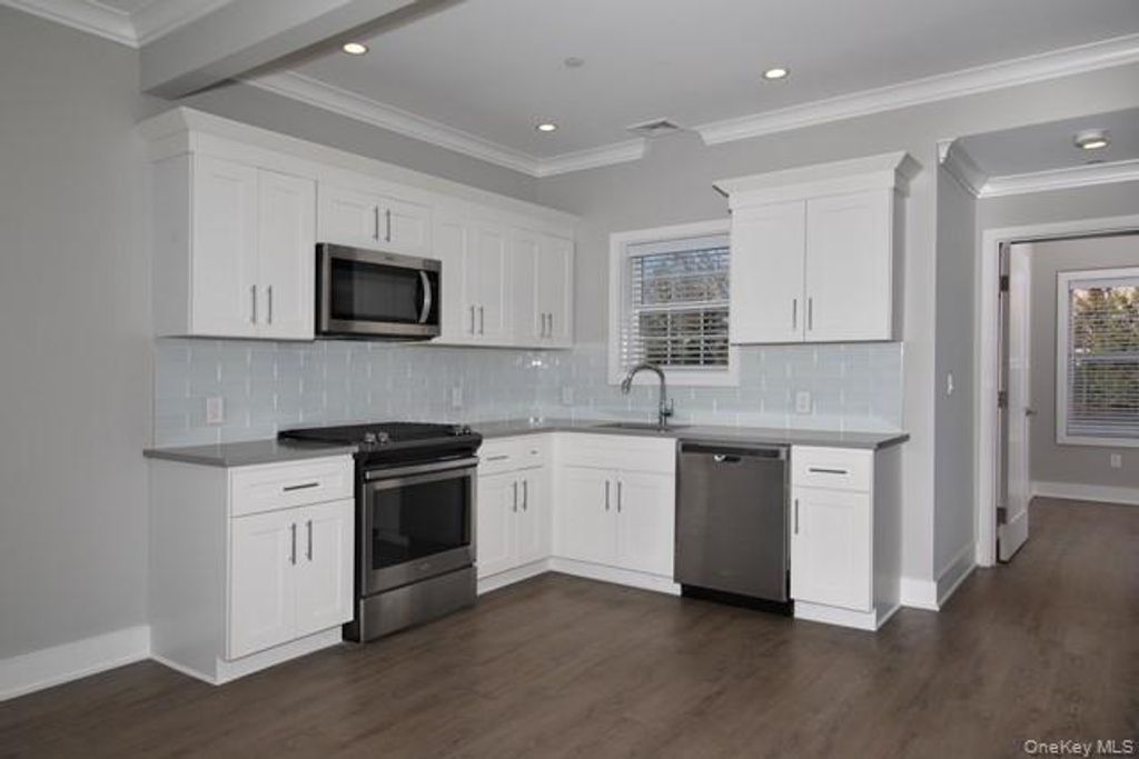 Photo of 262 Indian Head Road #206, Kings Park, NY 11754 (MLS # 965792)