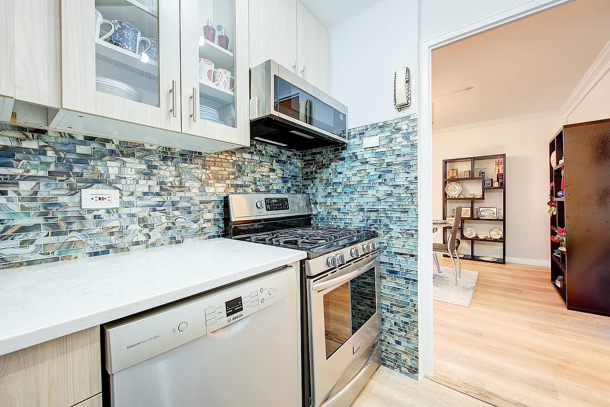 110-11 Queens Blvd #3N, Forest Hills, New York image 6