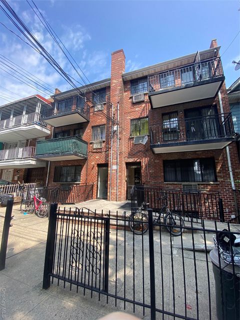 Photo of 9229 53rd Avenue #3A, Elmhurst, NY 11373 (MLS # 966664)