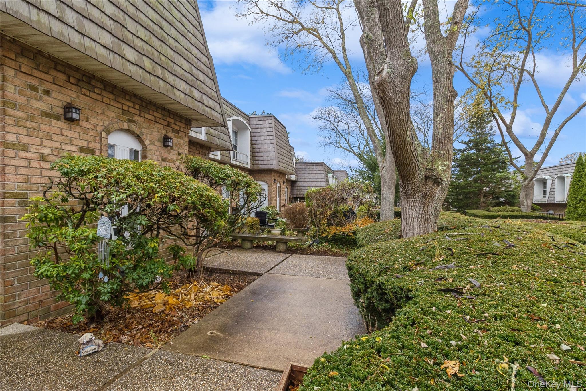 655 Middle Country Road 4D1