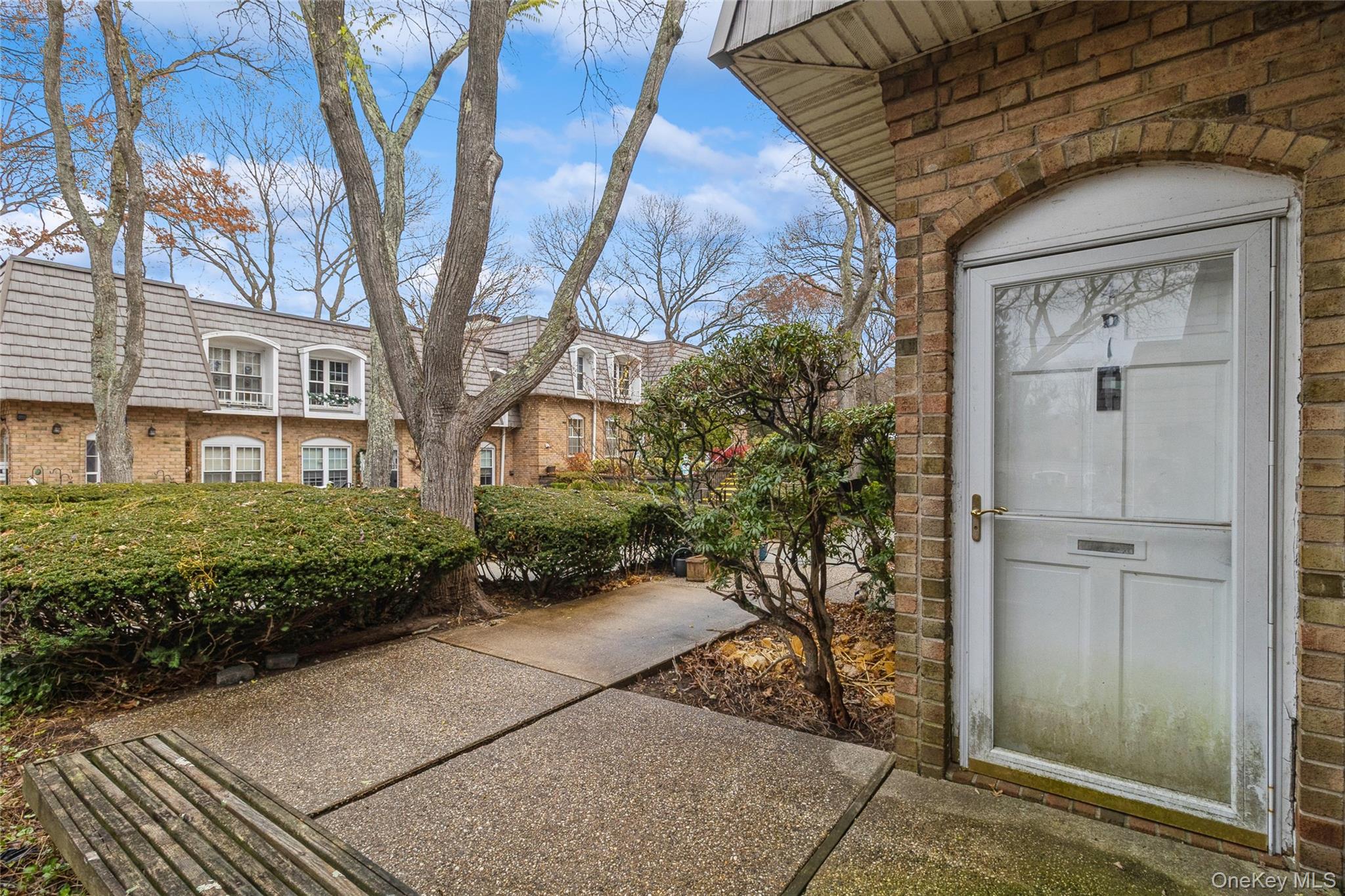 655 Middle Country Road 4D1