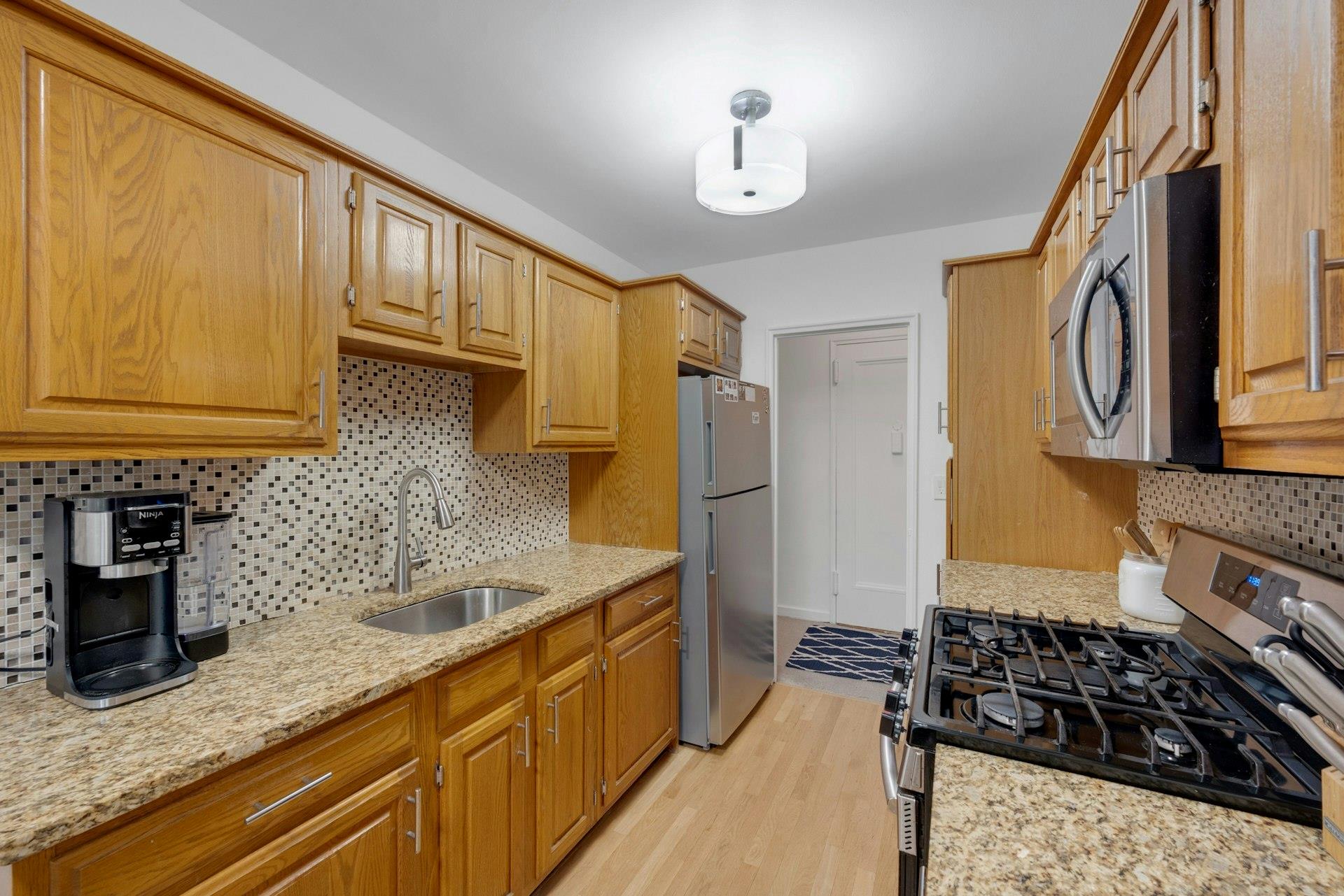 781 Palmer Road #2F, Bronxville, New York image 13