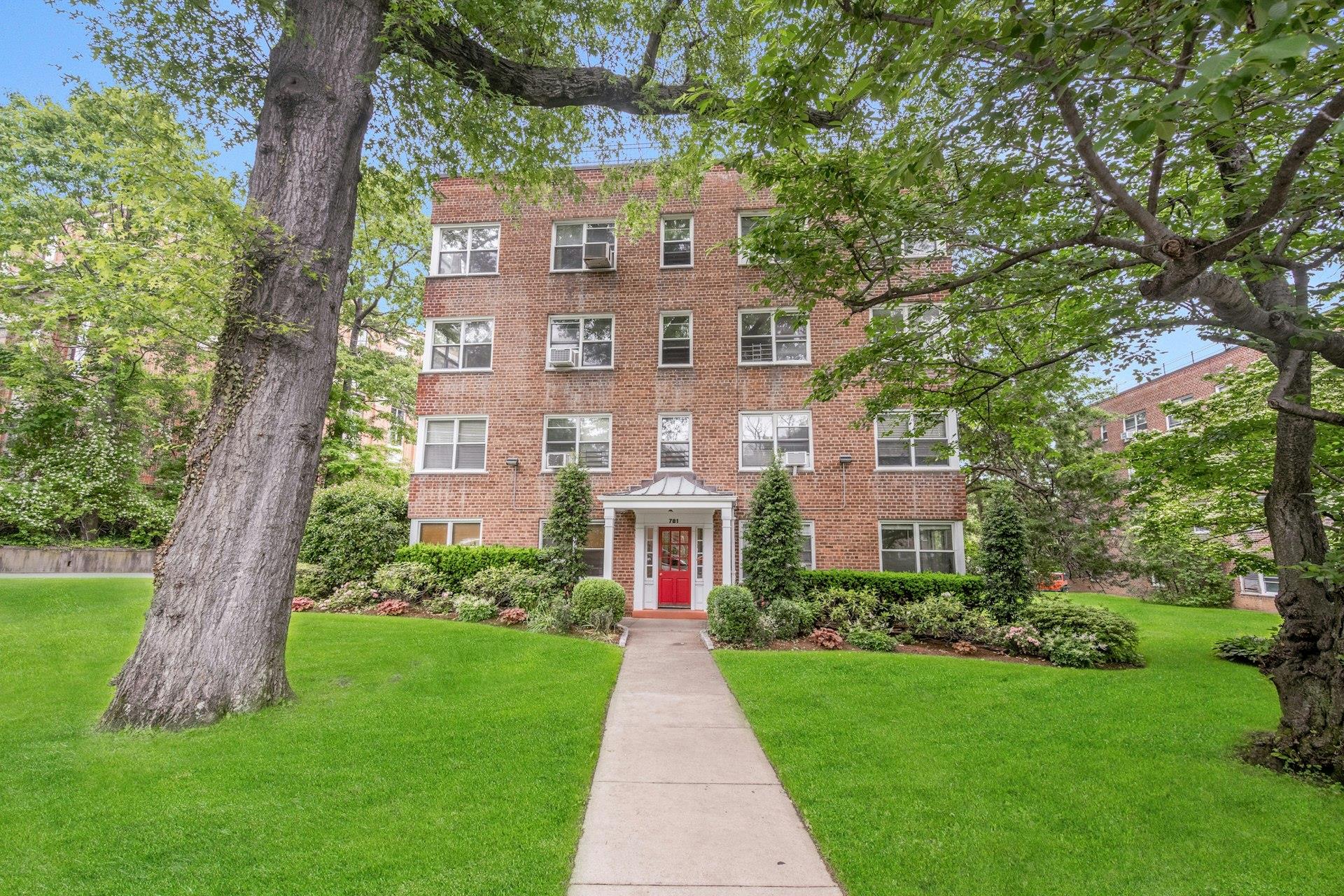 781 Palmer Road #2F, Bronxville, New York image 3