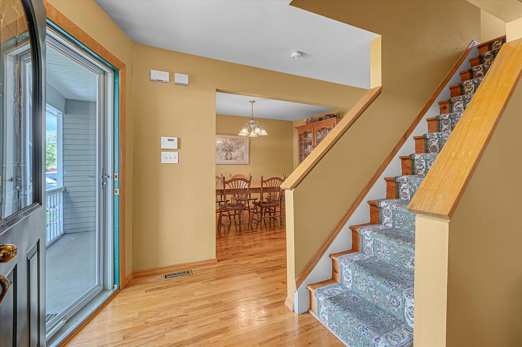 176 Cranberry Court, Melville, Ohio image 3