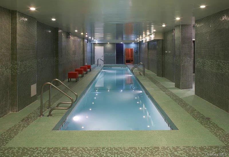 925 Pacific Street 0