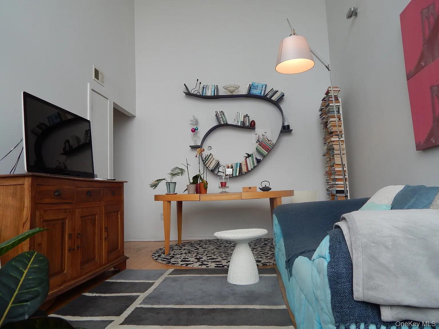 925 Pacific Street 0