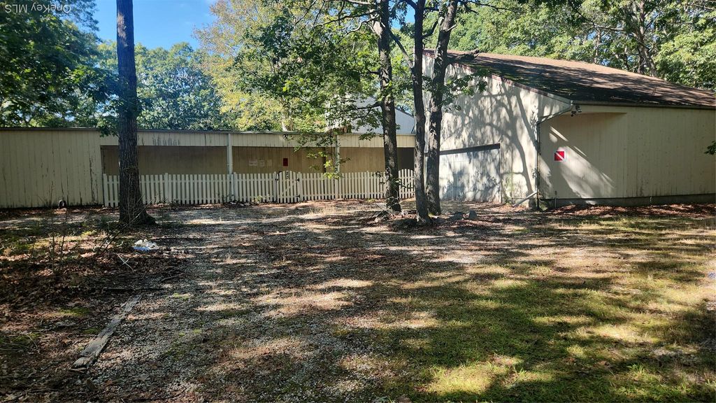 Photo of 23 N Quarter Road, Westhampton, NY 11977 (MLS # 958001)