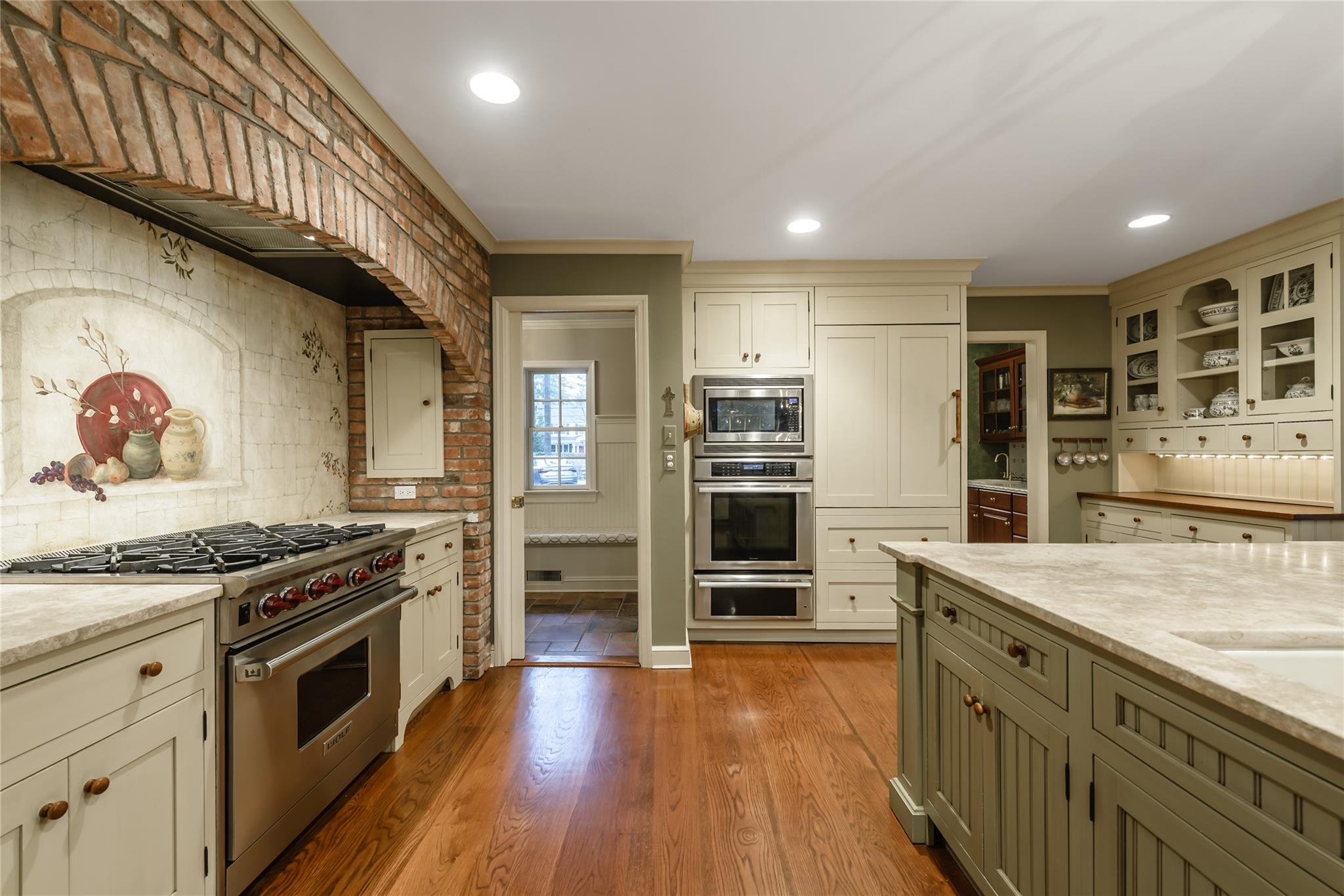 5 Towl Gate Lane, Syosset, New York image 18