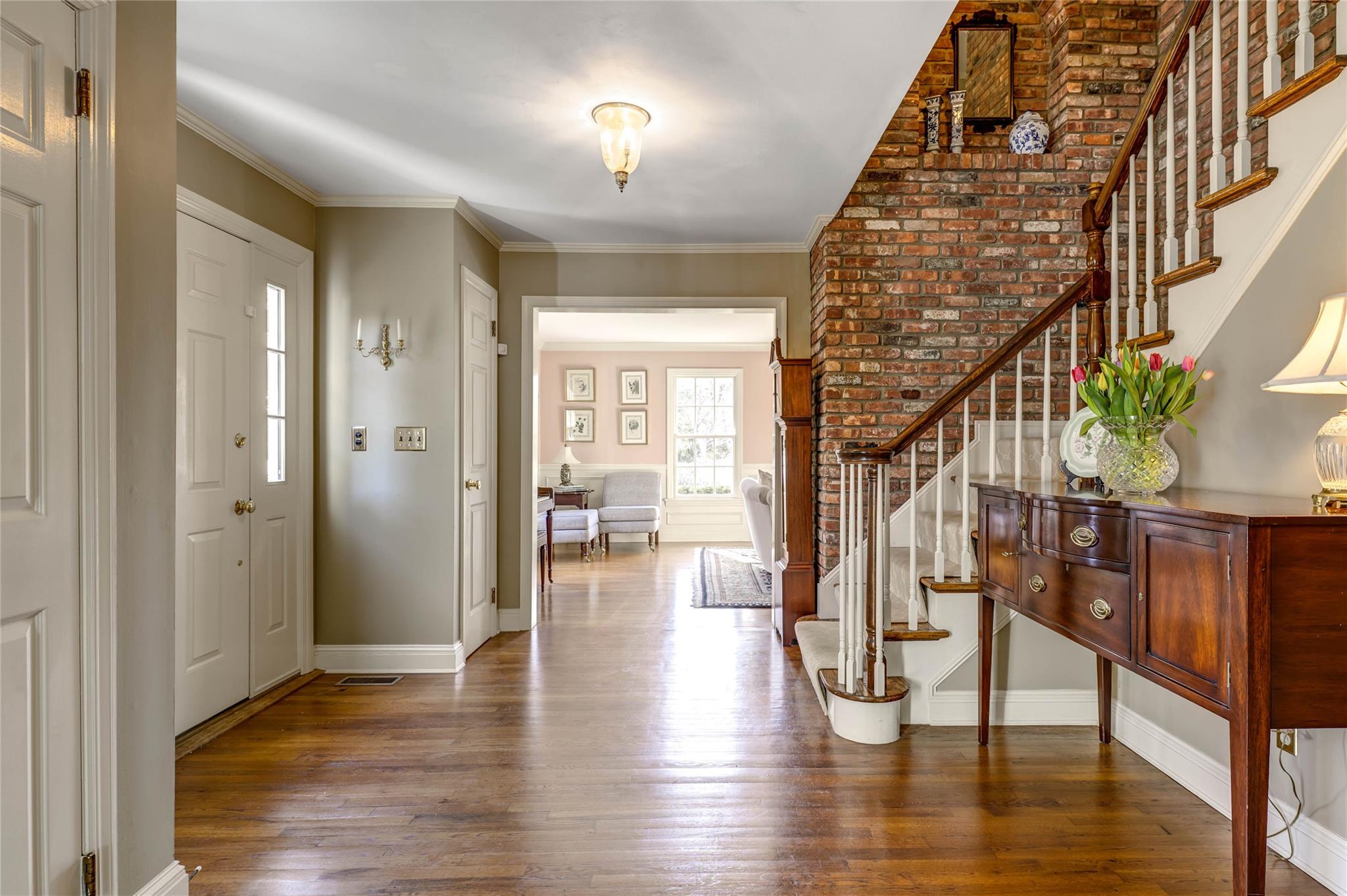 5 Towl Gate Lane, Syosset, New York image 9