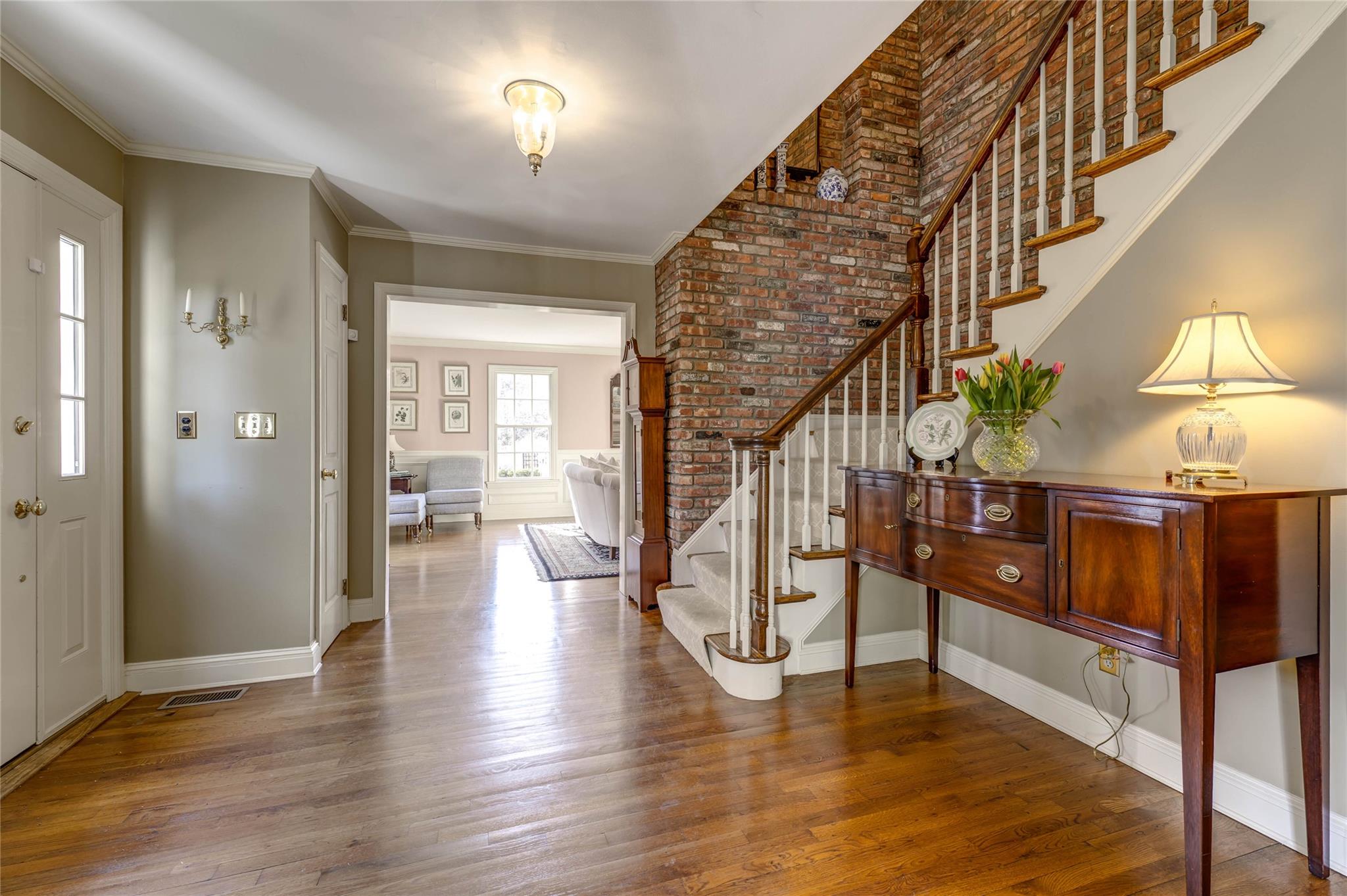 5 Towl Gate Lane, Syosset, New York image 8