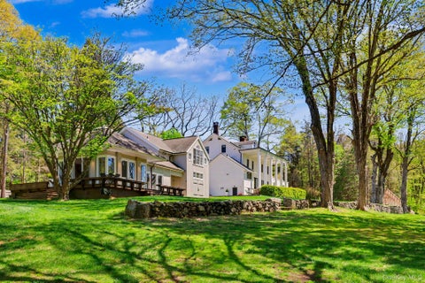 Homes For Sale - 233 Long Ridge Road<br/> Bedford, NY 10506