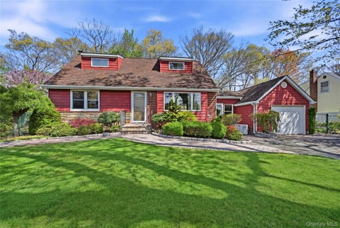Homes For Sale - 9 Robinson Street<br/> Shoreham, NY 11786