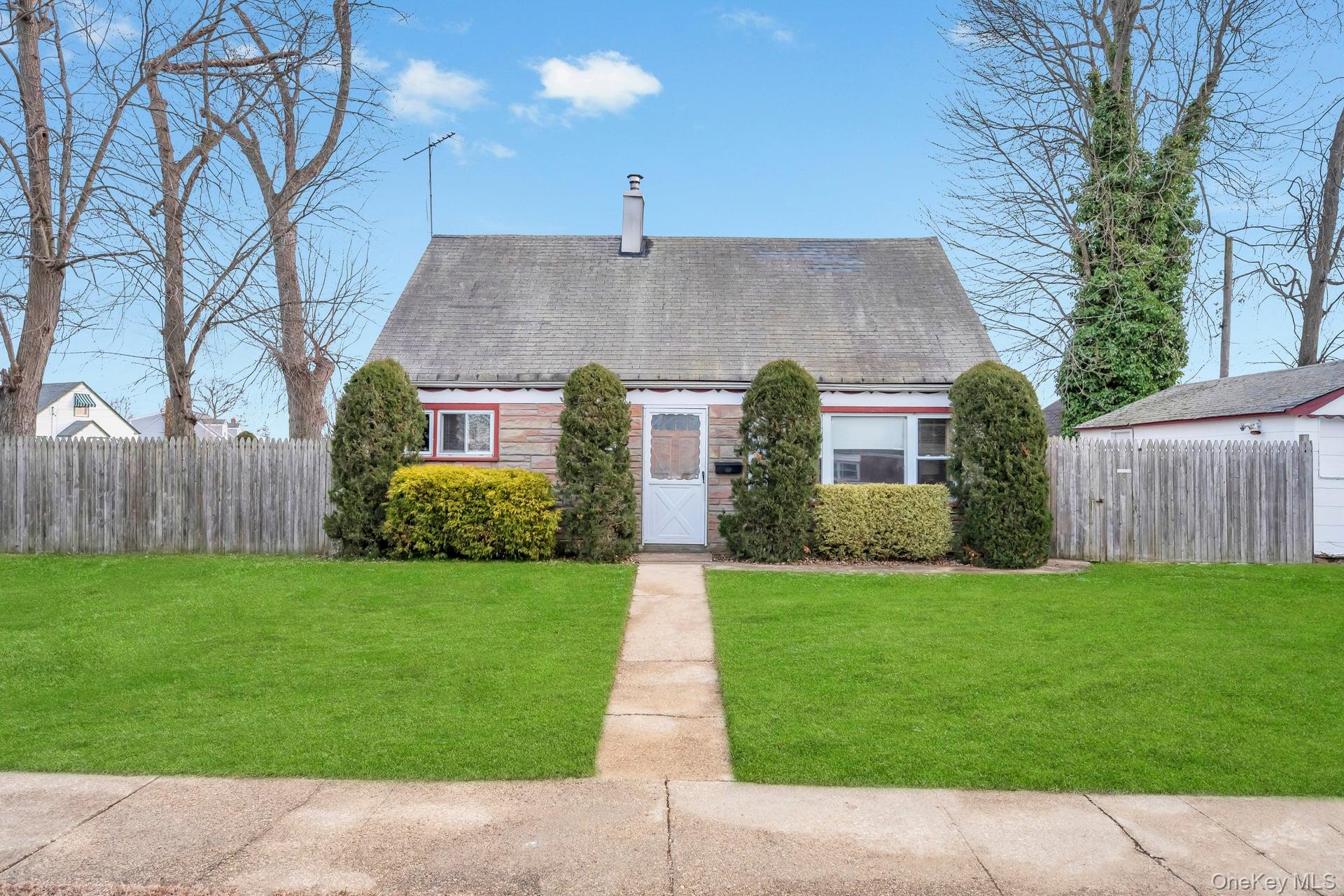 2528 Marshall Avenue