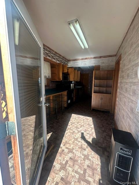 Photo of 16 Amsterdam Ave AVE, Colonie, NY 12204 (MLS # 1065504)