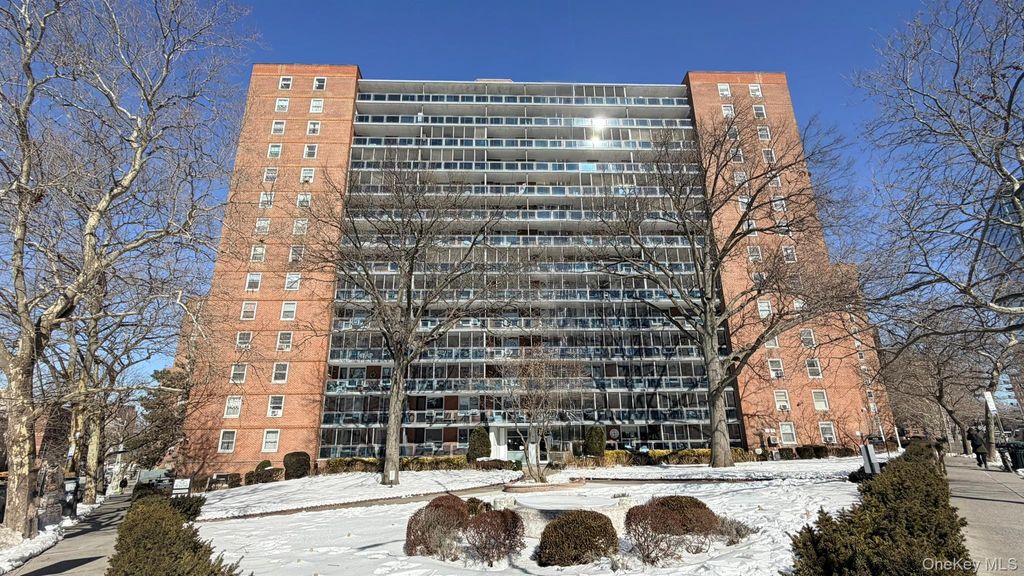 Photo of 9707 63rd Road #8G, Rego Park, NY 11374 (MLS # 960248)