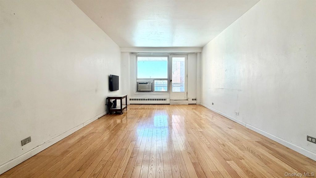 Photo of 9707 63rd Road #8G, Rego Park, NY 11374 (MLS # 960248)