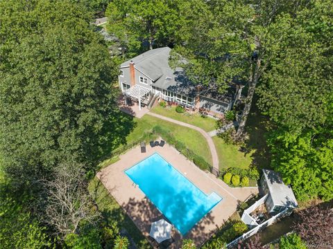 236 Robert Drive New Rochelle NY 10804