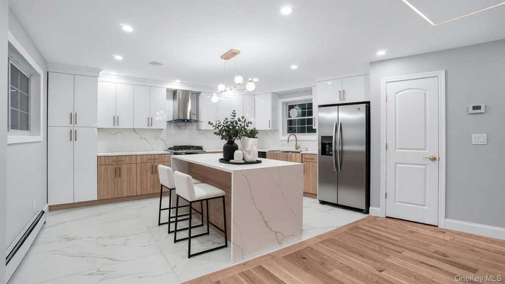 Photo of 918 Throgs Neck Expwy EXPY, Bronx, NY 10465 (MLS # 1040628)