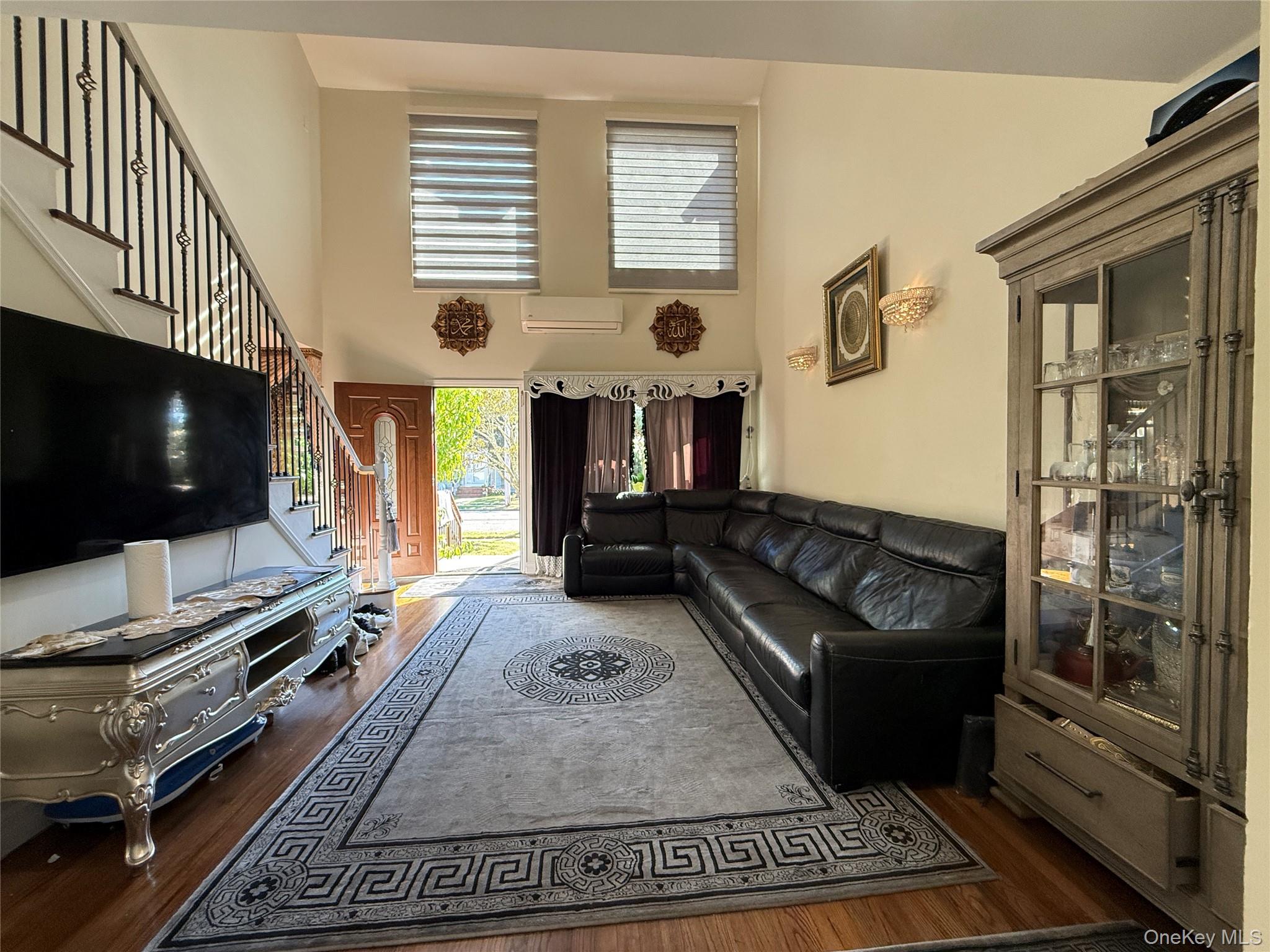 689 Arlington Avenue