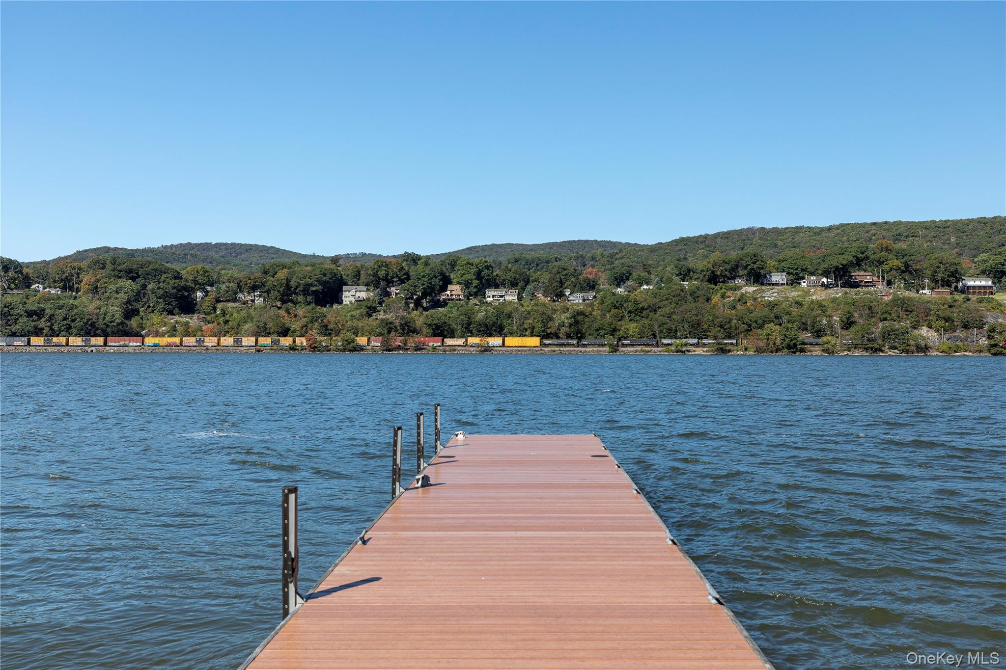 32 Hudson River Lane