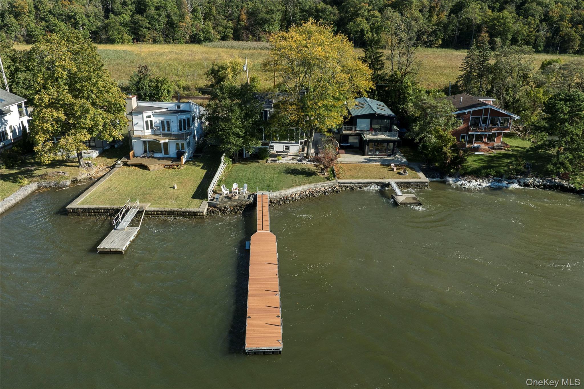 32 Hudson River Lane