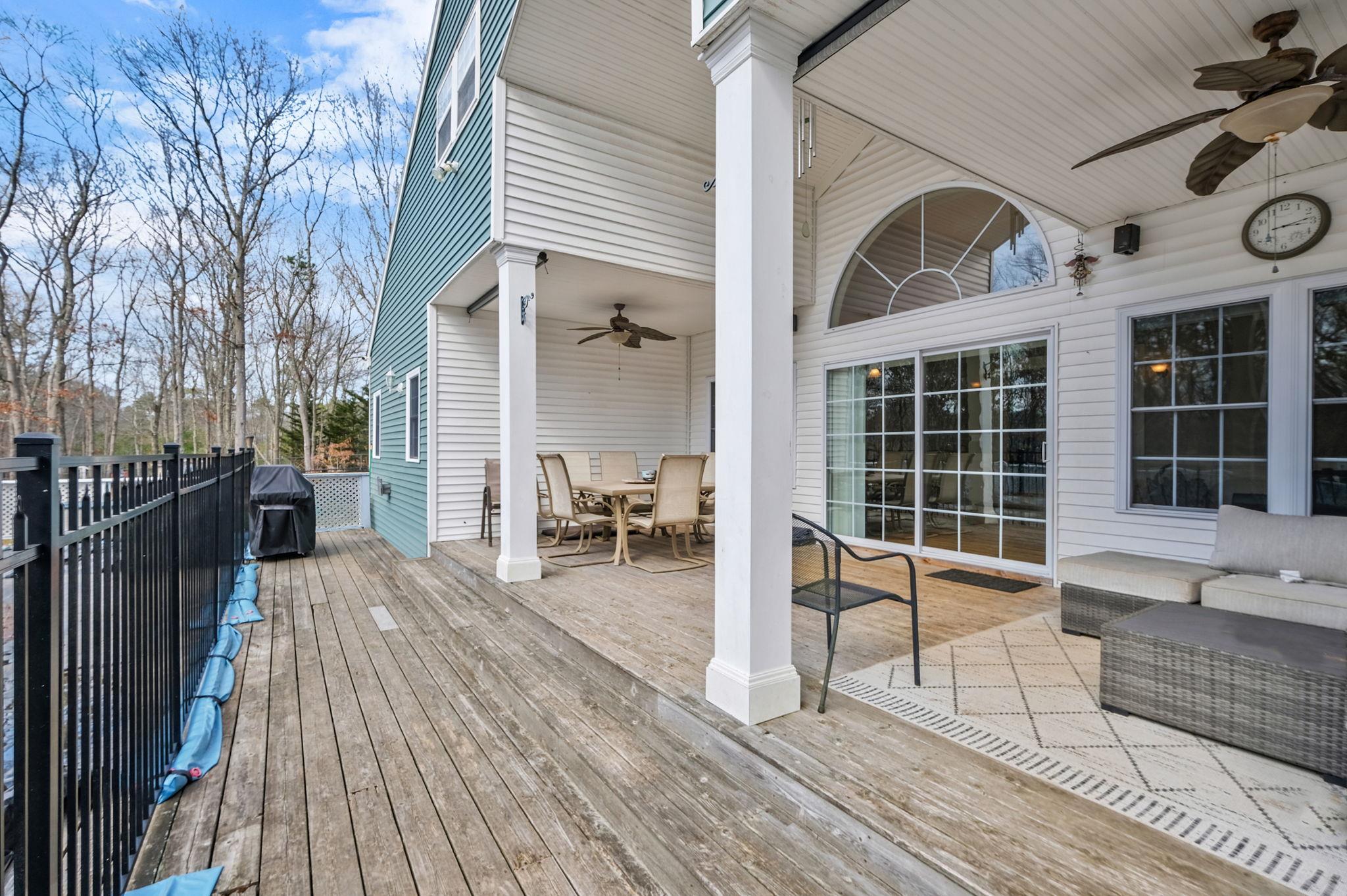 12 Black Pine Street, Center Moriches, New York image 18
