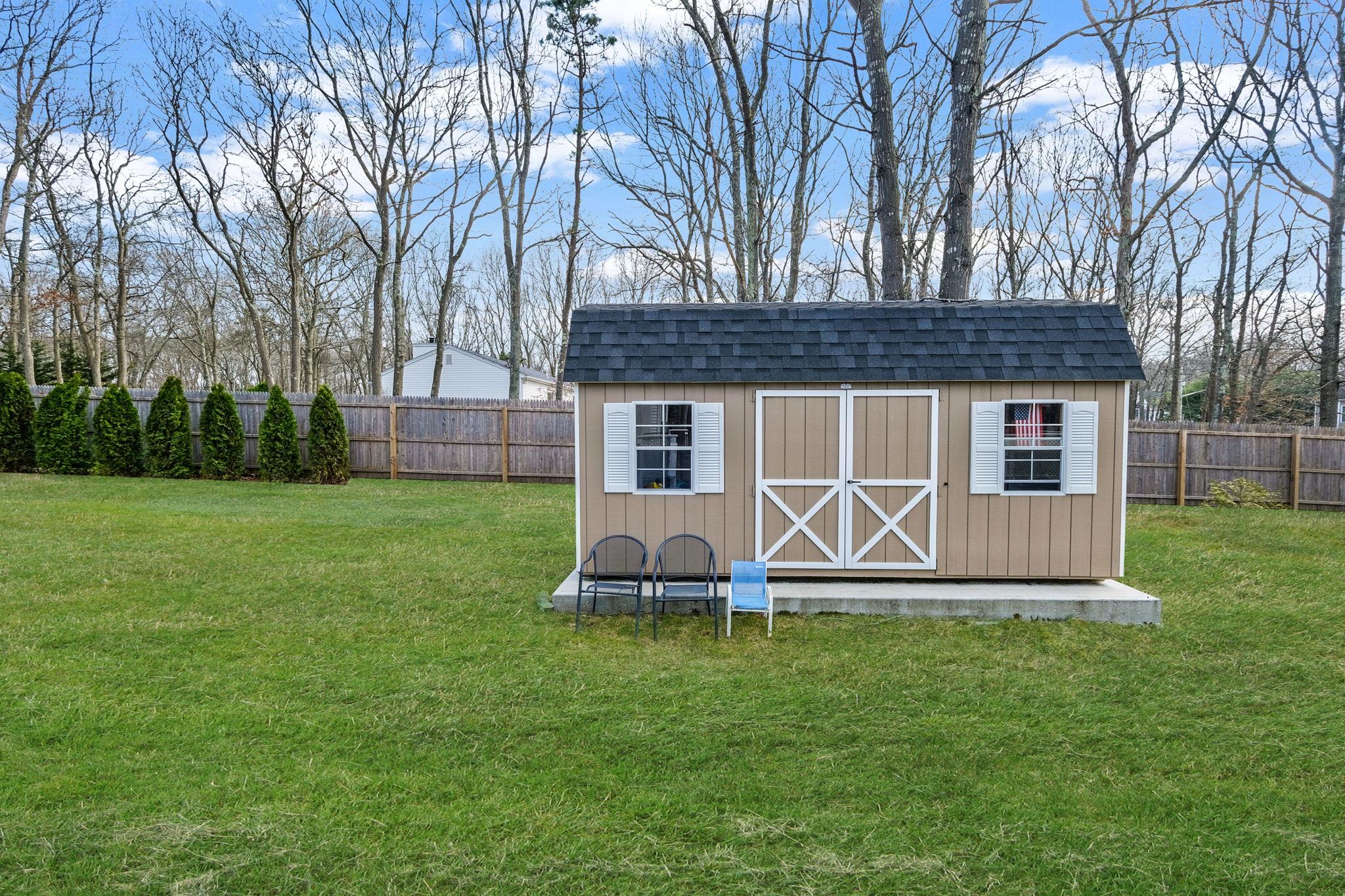 12 Black Pine Street, Center Moriches, New York image 23