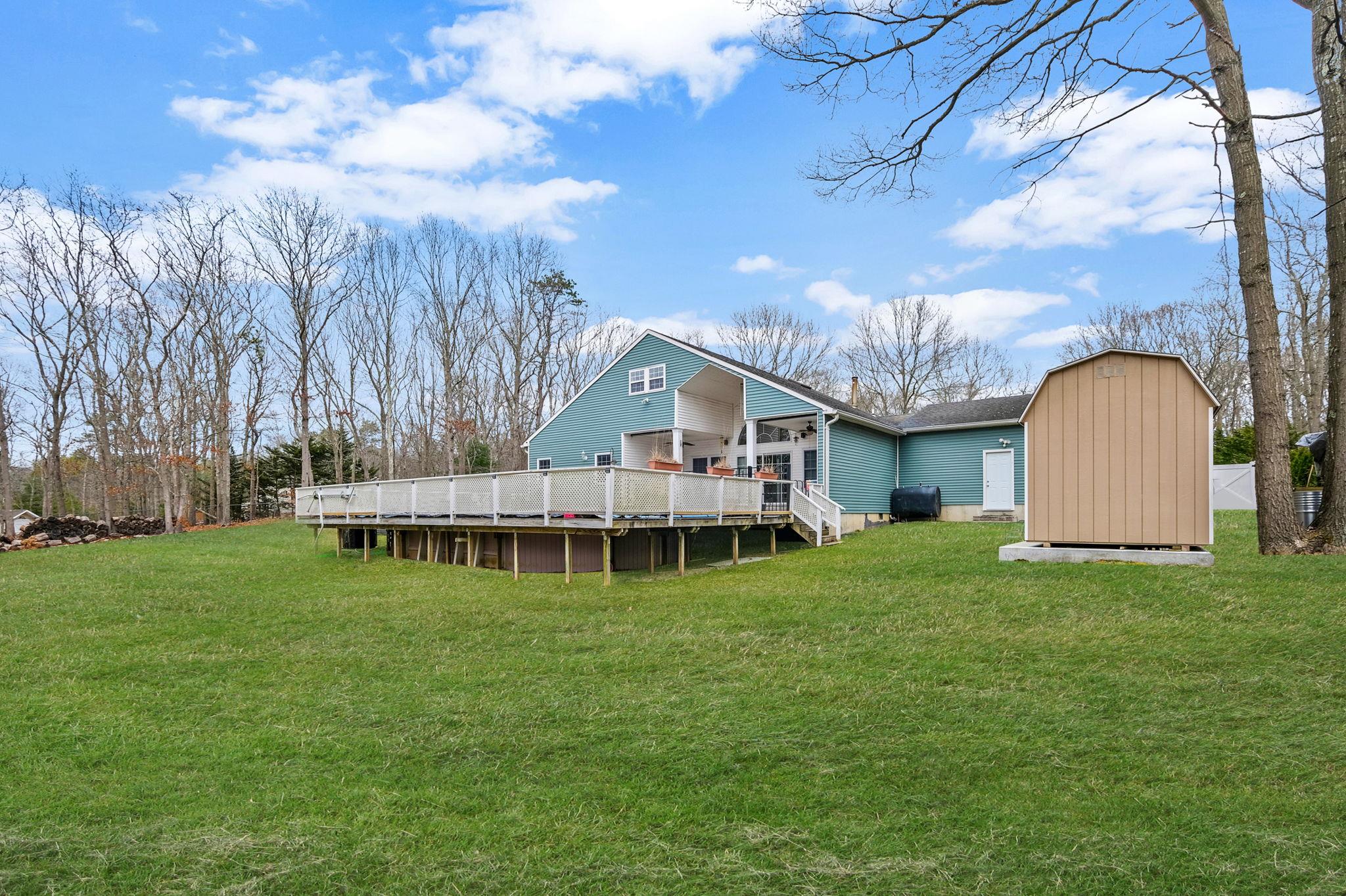12 Black Pine Street, Center Moriches, New York image 20