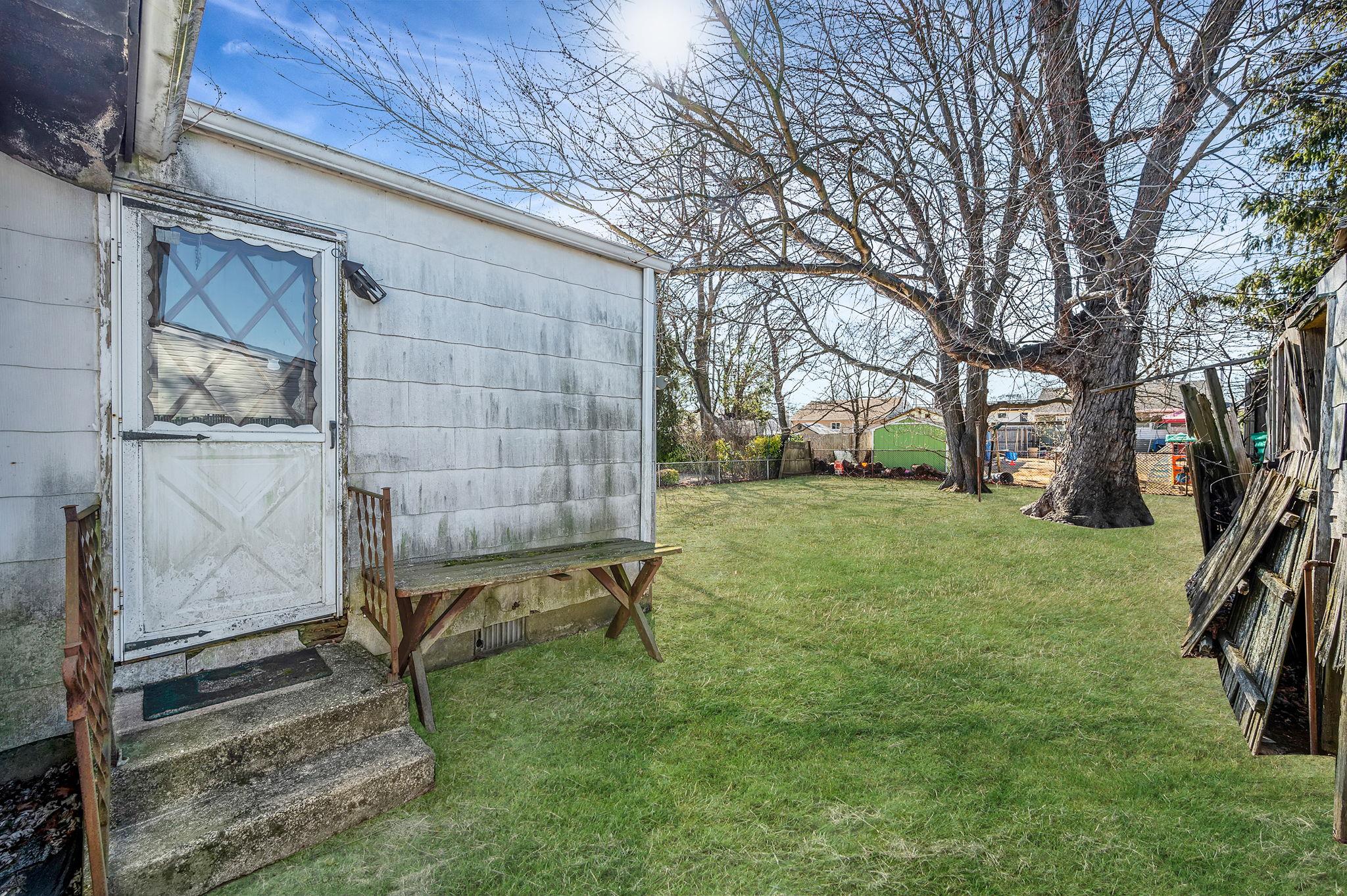 1354 Brooklyn Blvd Blvd, Bay Shore, New York image 24