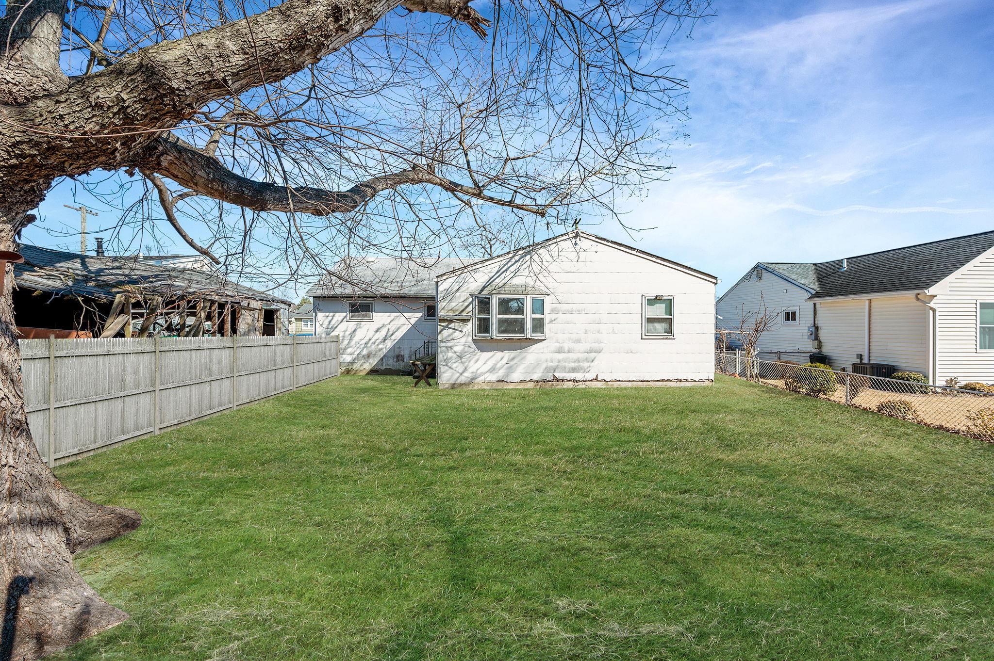 1354 Brooklyn Blvd Blvd, Bay Shore, New York image 26