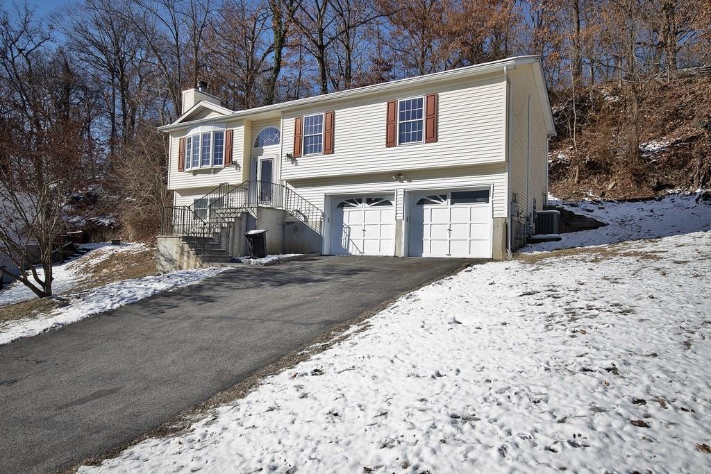 Sabrina Lane, Ossining, New York - 3 Bedrooms  
3 Bathrooms - 