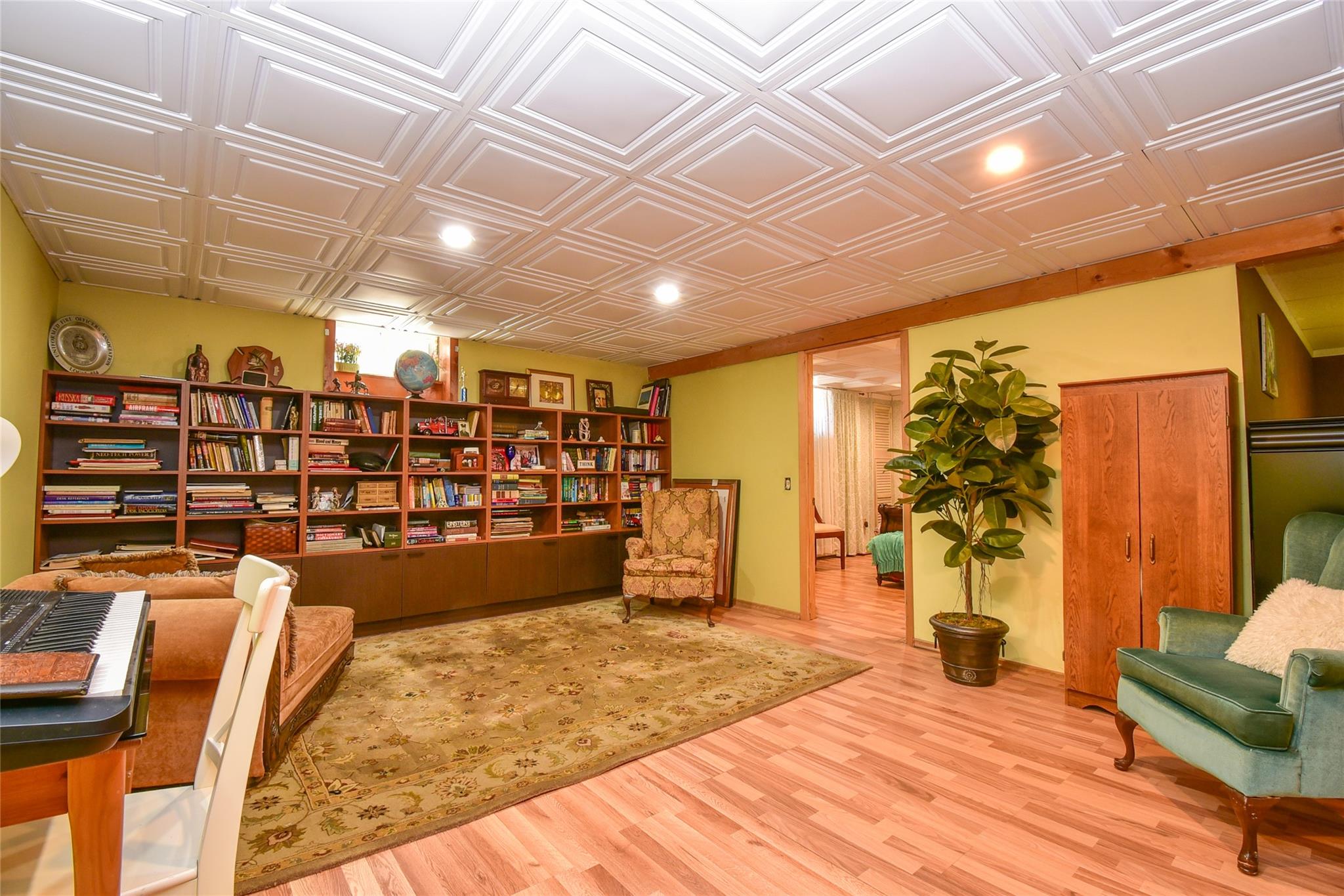 86 Highland Down, Shoreham, New York image 30