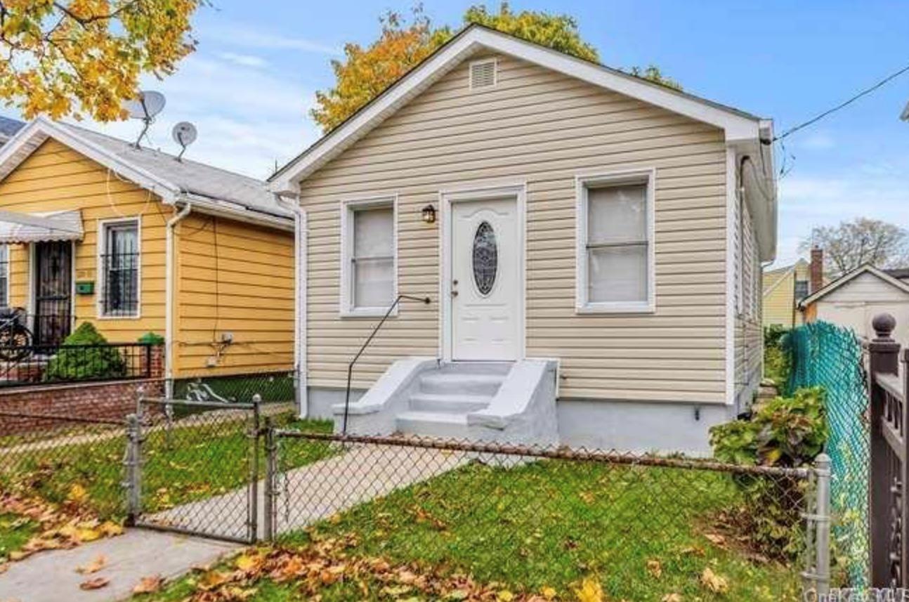 Property for Sale at 144th Street, South Ozone Park, Queens, NY - Bedrooms: 3 
Bathrooms: 2 
Rooms: 8  - $615,000