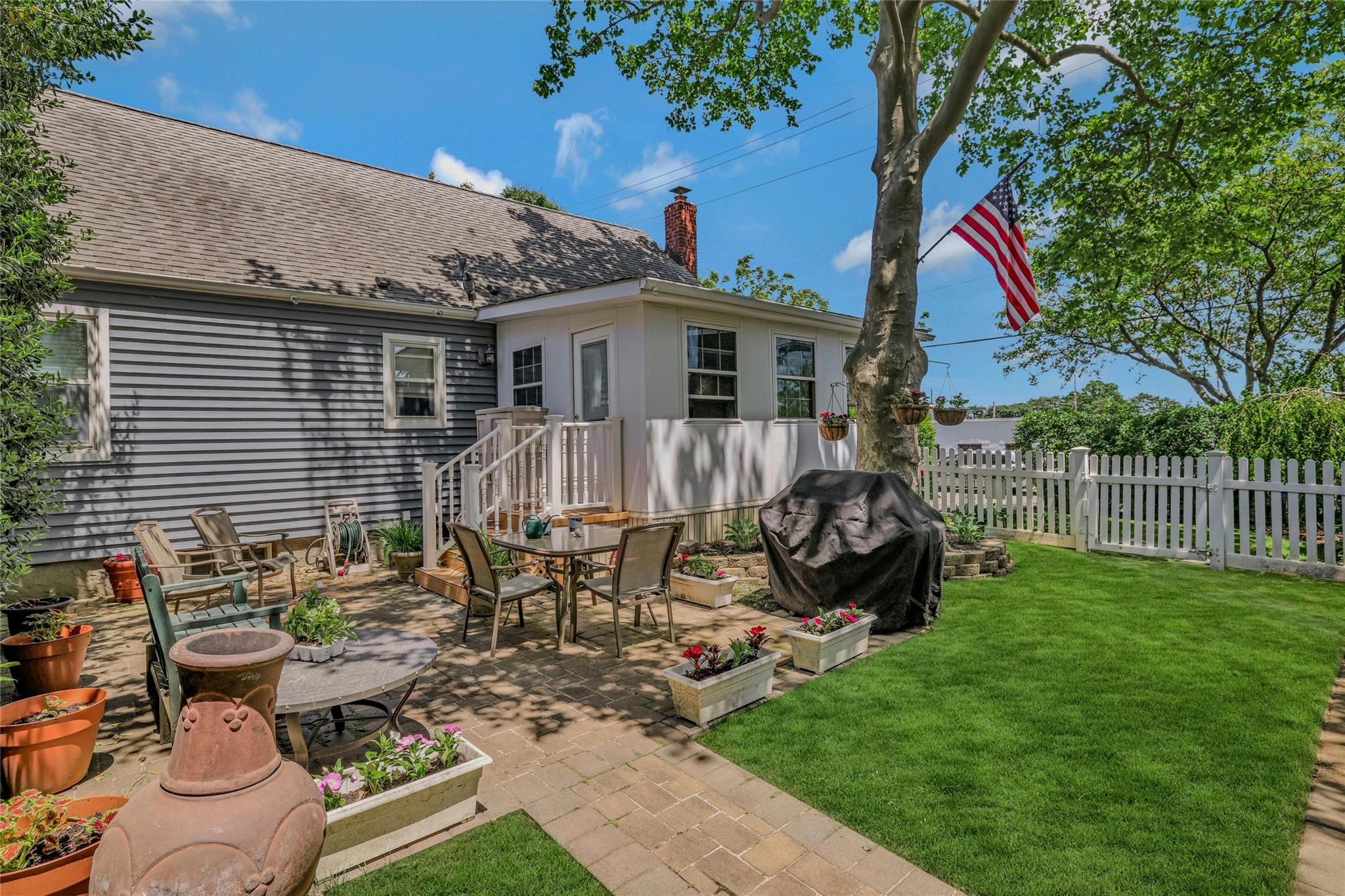1784 W End Avenue, New Hyde Park, New York image 25