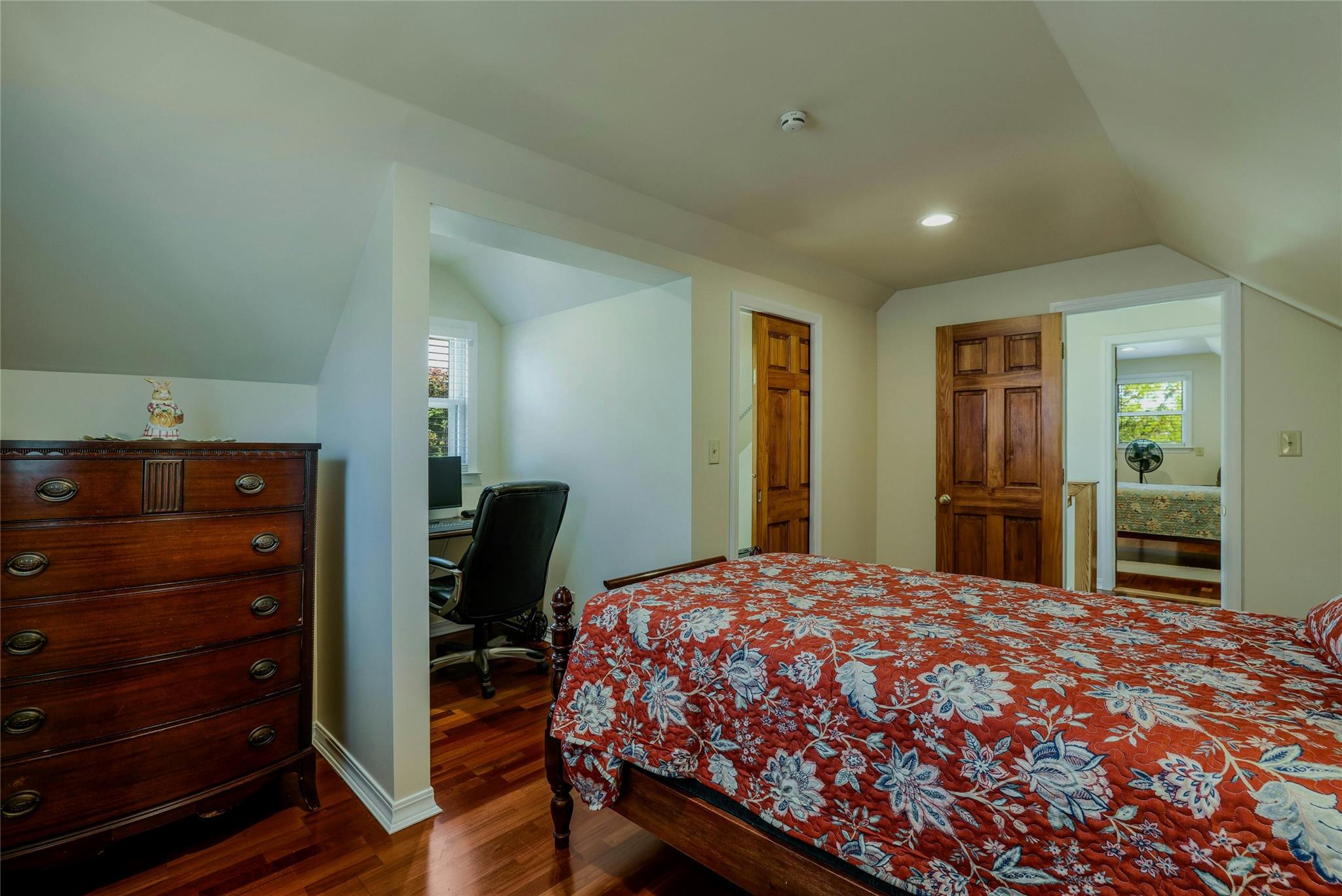 1784 W End Avenue, New Hyde Park, New York image 16
