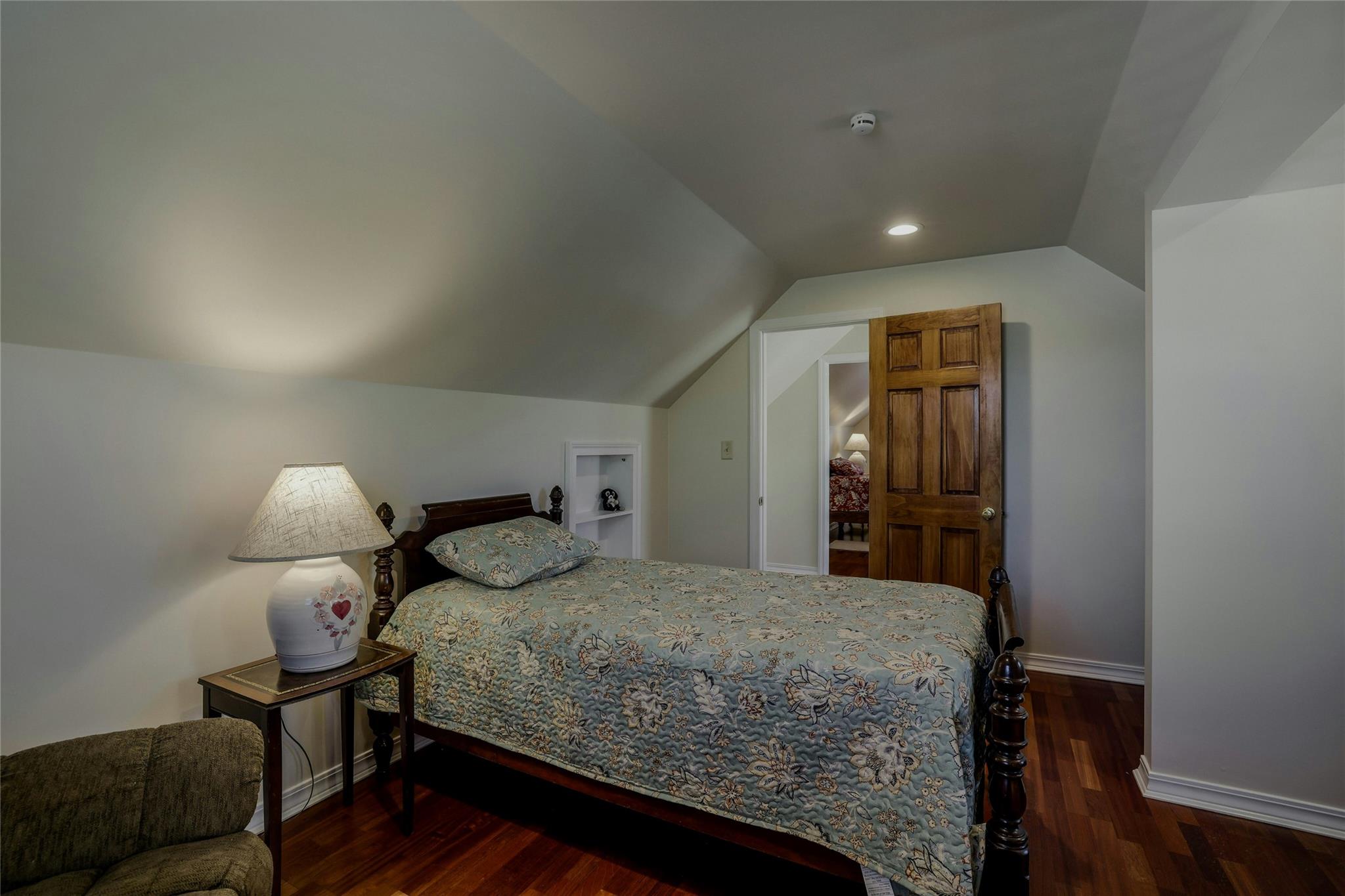 1784 W End Avenue, New Hyde Park, New York image 18