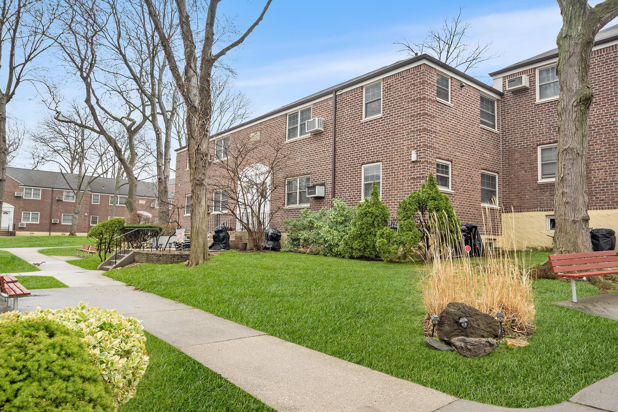 57-45 Marathon Parkway #UPPR, Little Neck, New York image 2