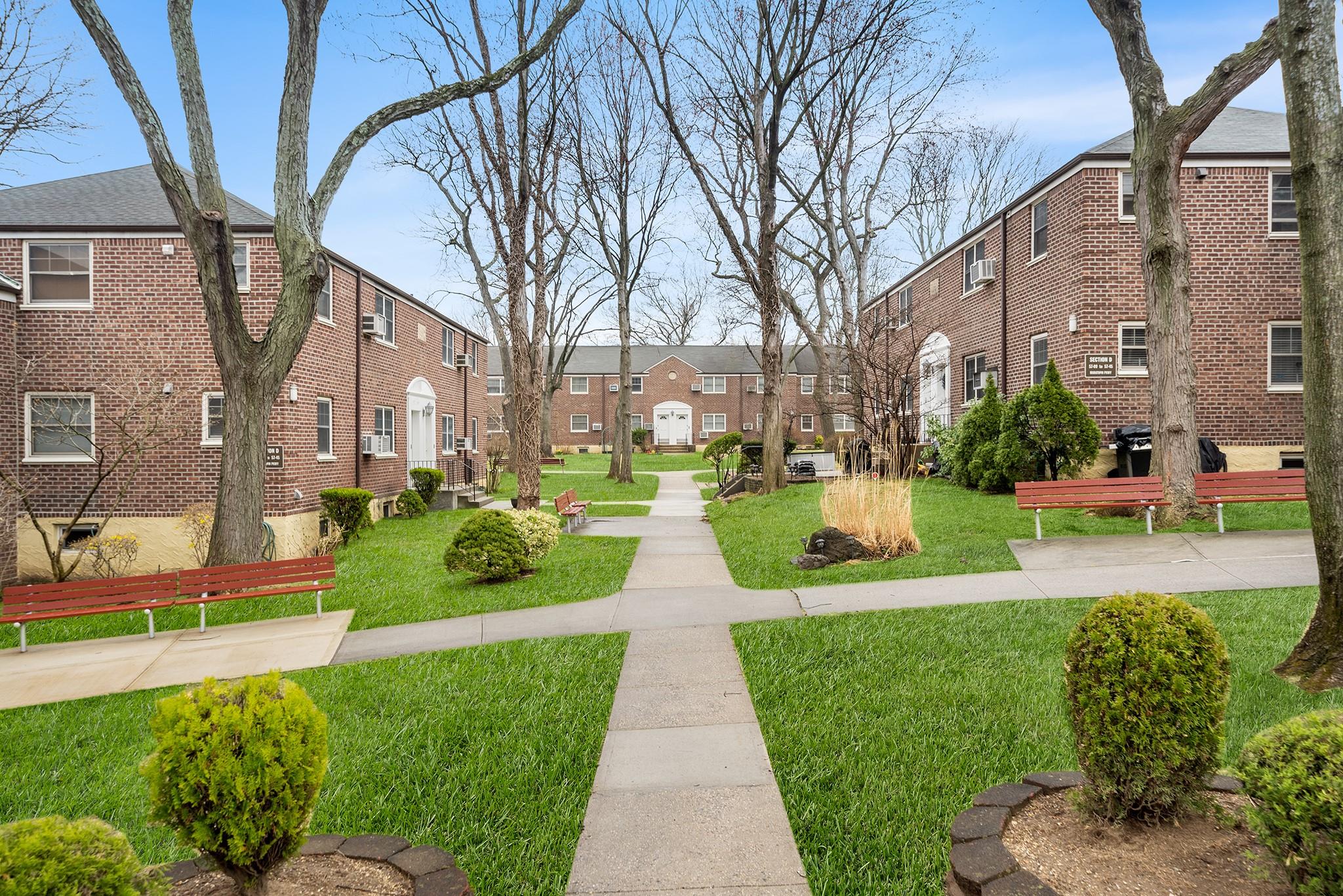 57-45 Marathon Parkway #UPPR, Little Neck, New York image 1