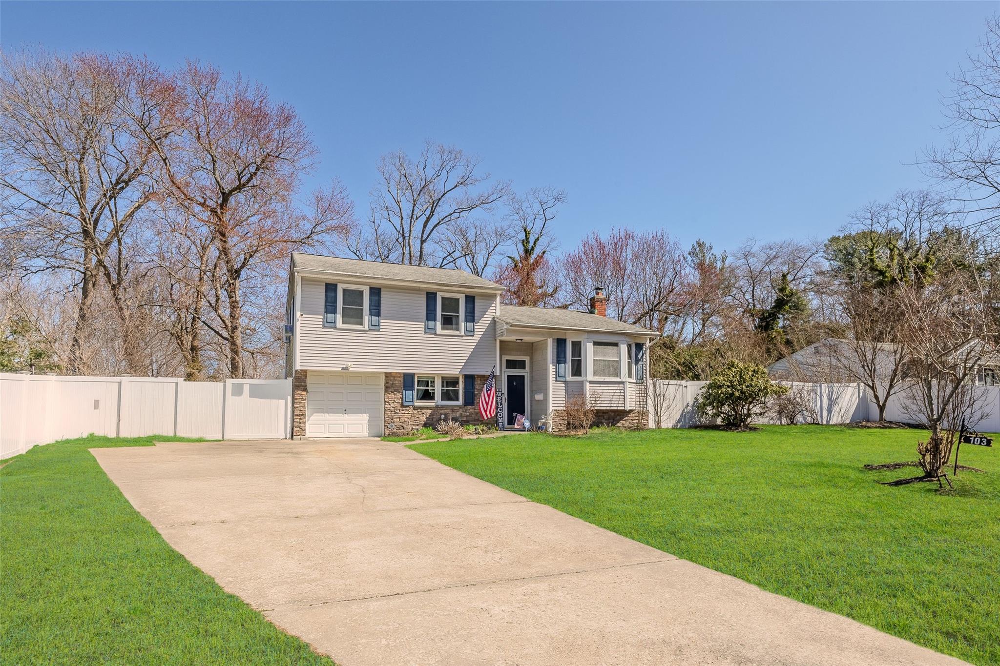 Property for Sale at Glenwood Lane, Port Jefferson, Hamptons, NY - Bedrooms: 3 
Bathrooms: 2  - $649,999