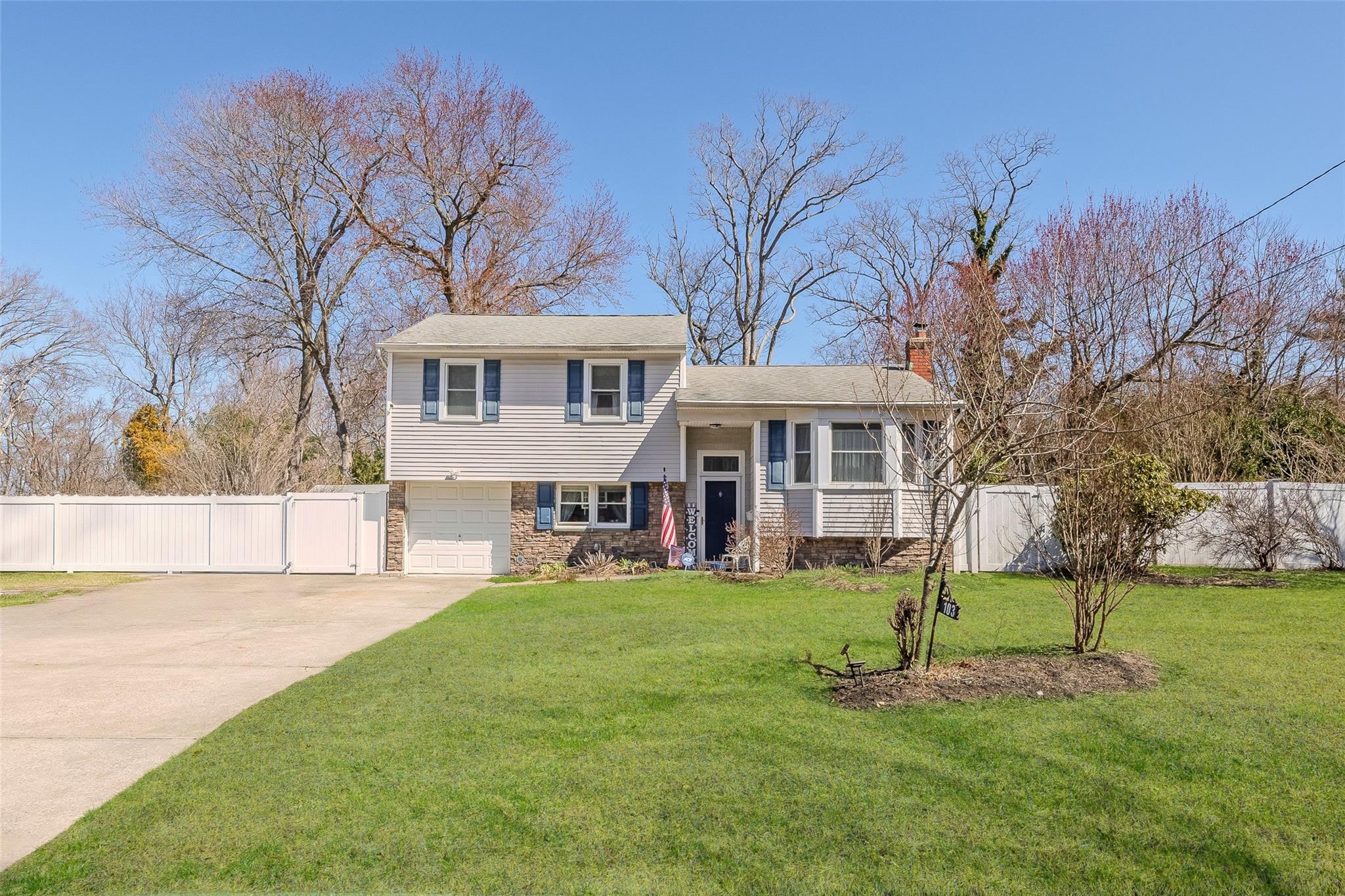 103 Glenwood Lane, Port Jefferson, New York image 2