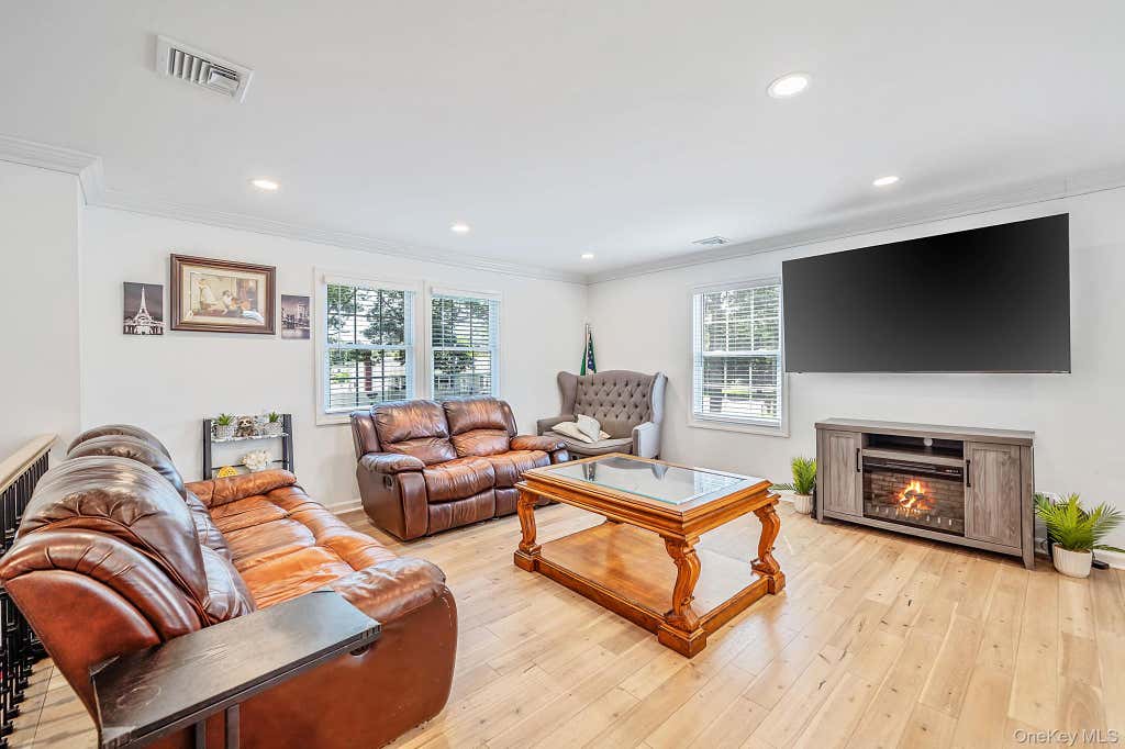 Photo of 5 Curtis Court, Mastic, NY 11950 (MLS # 1041817)