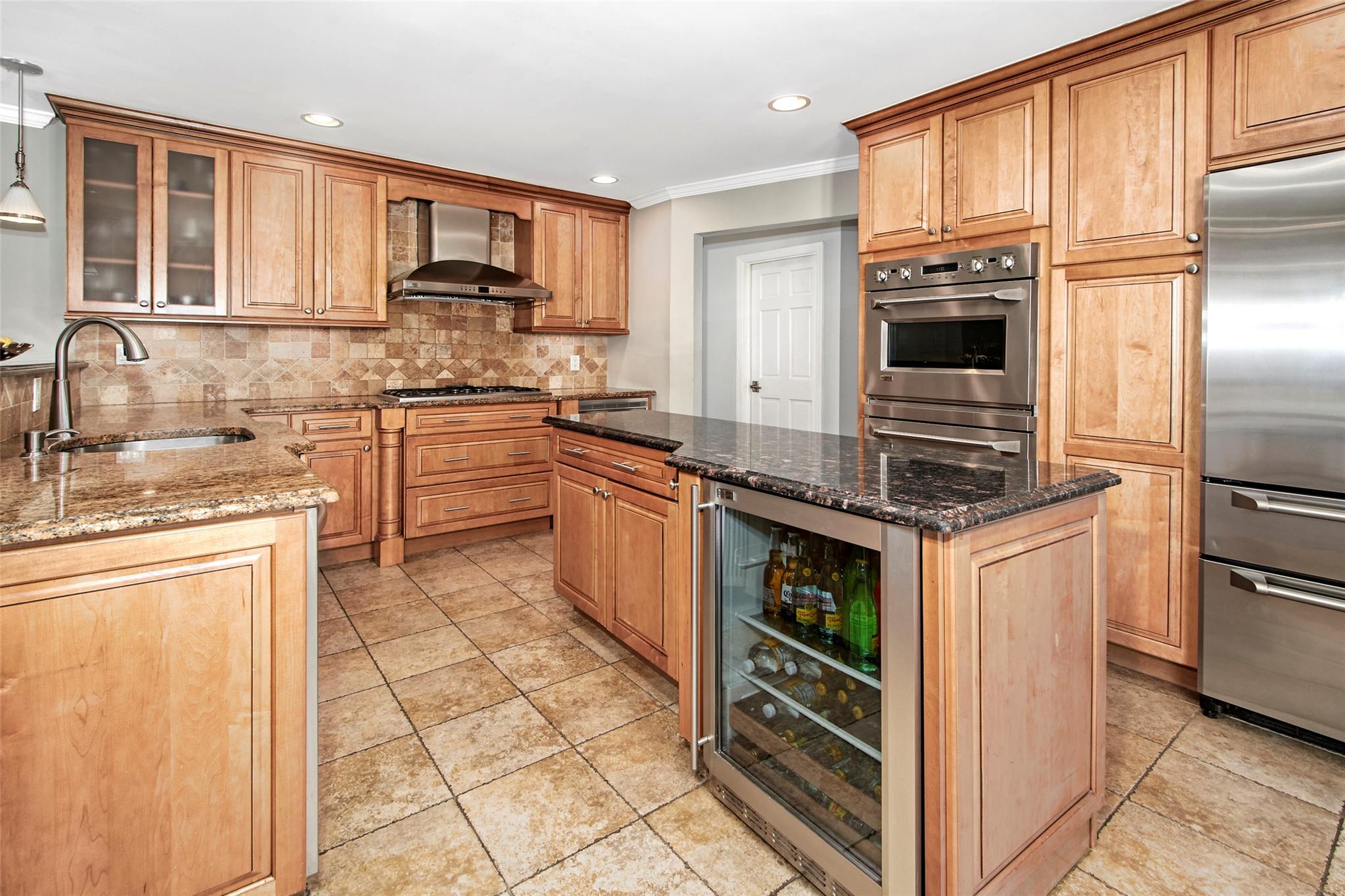80 Madison Avenue, Pleasantville, New York image 9