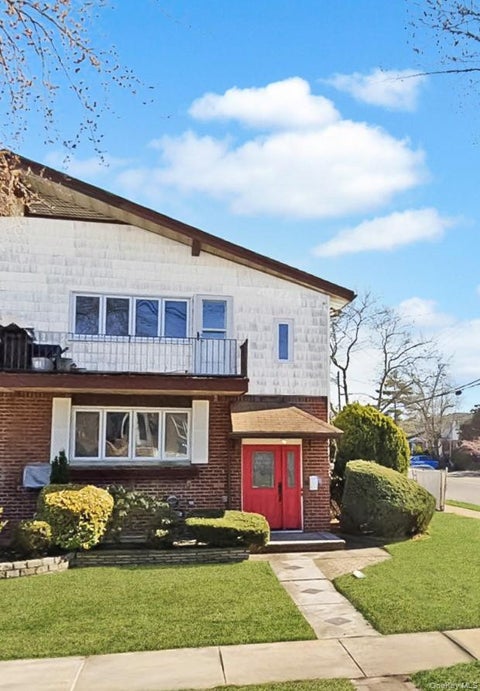 Multifamily For Sale - 81-02 149th Avenue<br/> Howard Beach, NY 11414