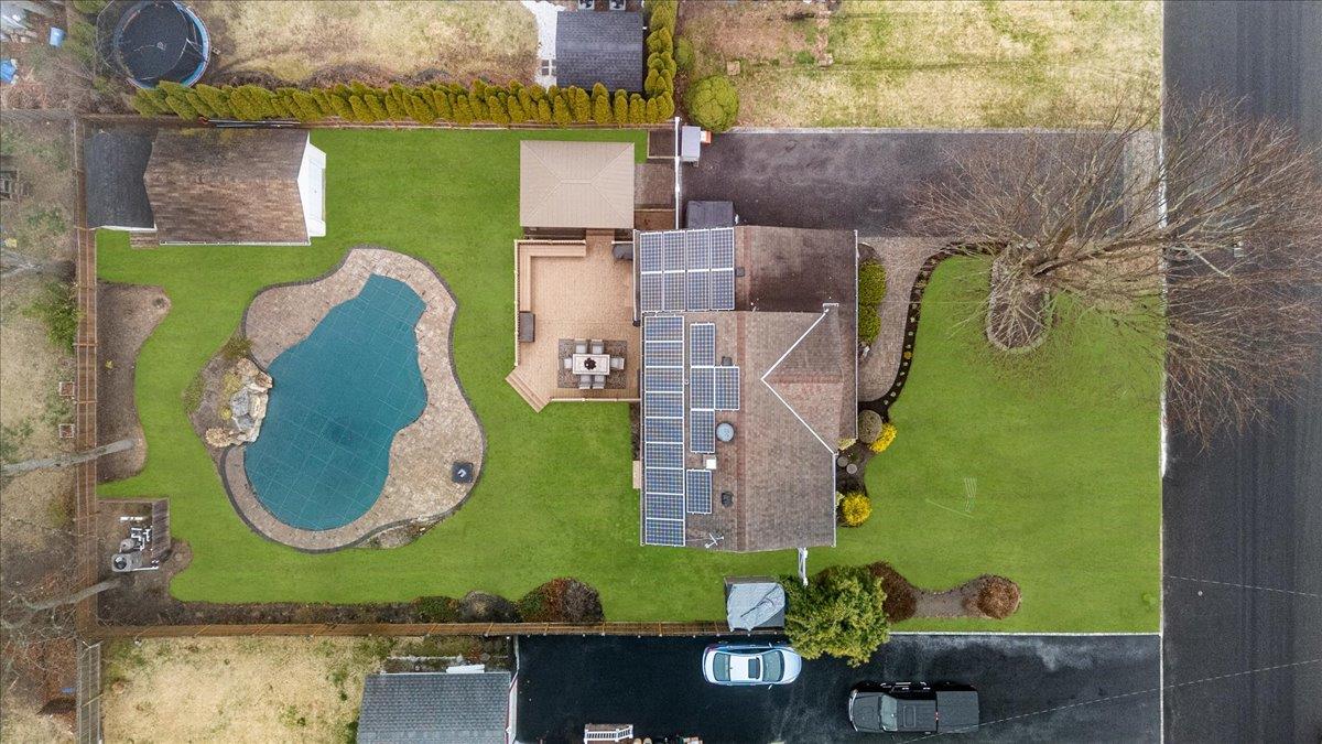 124 Meroke Lane, East Islip, Florida image 28